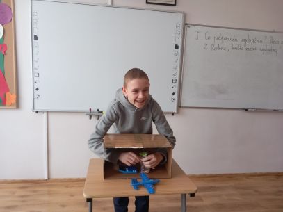 Pomysł na lekcję z wierszem Zbigniewa Herberta „Pudełko zwane wyobraźnią”