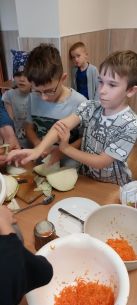 "Cztery Pory Roku w Kuchni" - kiszenie kapusty 