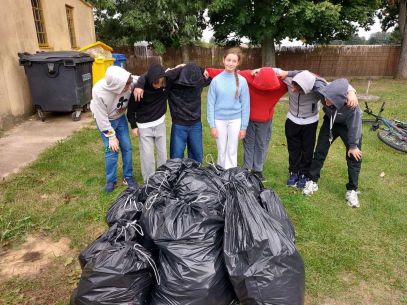 "Dzik nie świni w lesie,a Ty?"Fundacja Nasza Ziemia 