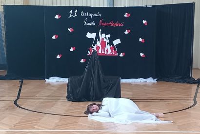 "My wolność kochając jak słońce..."